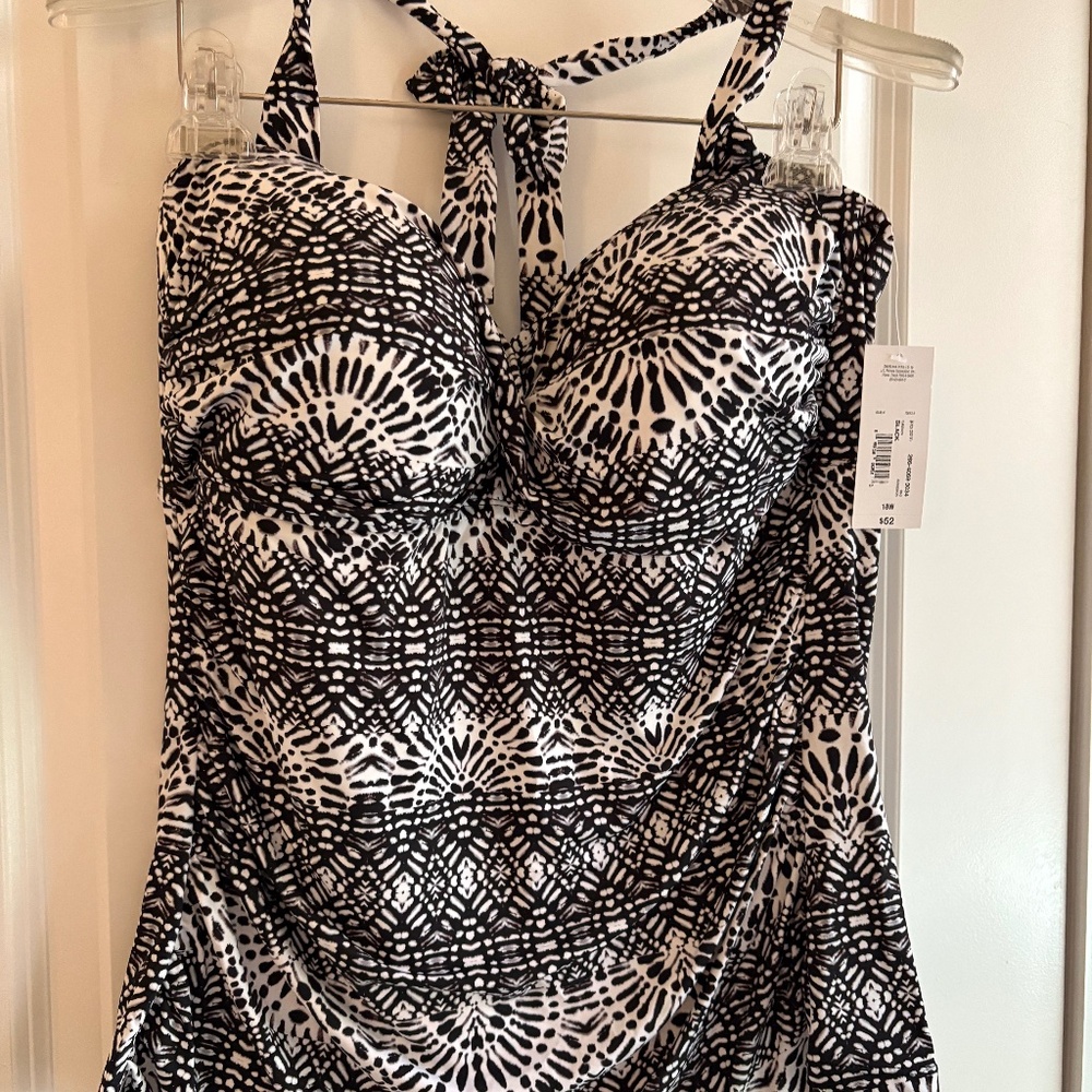 NWT a.n.a. Halter Tankini Top, Size 18W